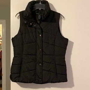Medium Black New York & Co Puff Vest